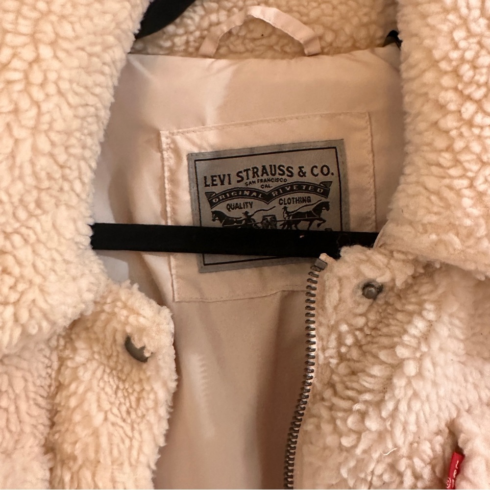 Levi’s Sherpa jacket - Picture 7 of 9